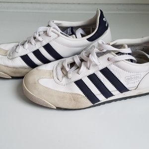 Vintage adidas dragon sneakers white and blue 6